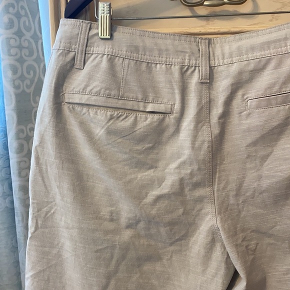 Hang Ten Hybrid Shorts - Picture 8 of 11